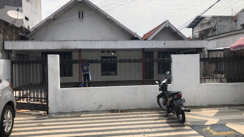 Rumah Dijual Pusat Kota Surabaya Hitung Tanah Jalan Rajawali Cocok Untuk Kantor, Bank, Toko, Klinik.