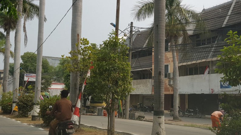 Ruko Gading Griya Lestari harga benar2 murah untuk daerah sekitar Kelapa Gading.