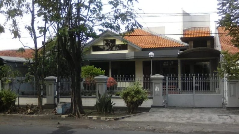 Dijual Rumah Usaha lokasi sangat strategis  Jalan Raya Tenggilis Surabaya