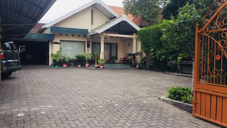 RUMAH LUAS DITENGAH KOTA YOGYAKARTA.