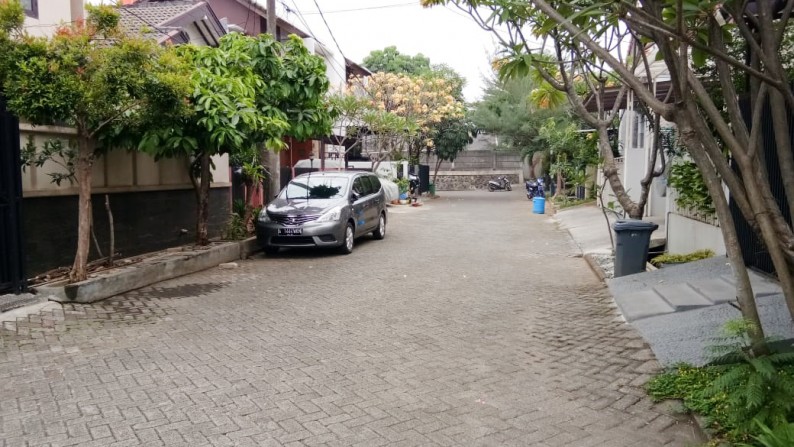 Rumah Bagus Di Kucica, Bintaro Jaya