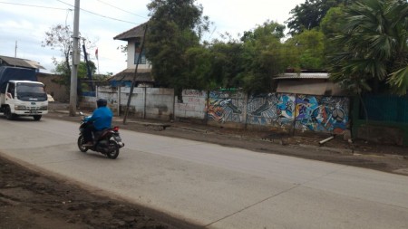 Kavling di Logistic Raya lokasi sederetan Aptmn Gading Nias cocok untuk gudang kontainer ,