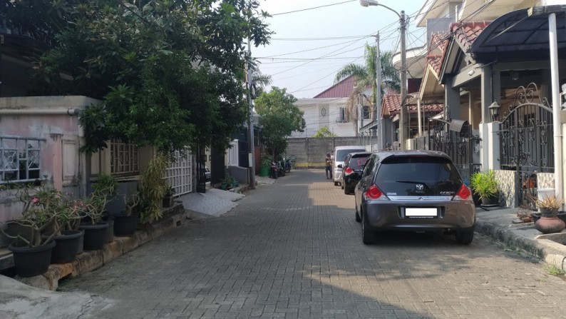 Rumah Cluster Di Dekat Danau Sunter