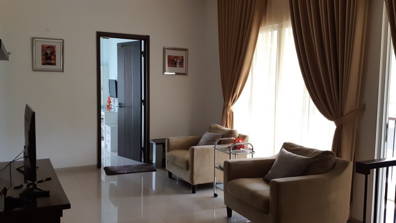 Rumah di Serenia Hills 1, Lebak Bulus, Jakarta Selatan, Furnished, Siap Huni, 5 Kamar Tidur