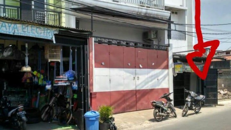 Rumah Pinggir Jalan Raya Kesatrian Mabad Rempoa Tangerang Selatan