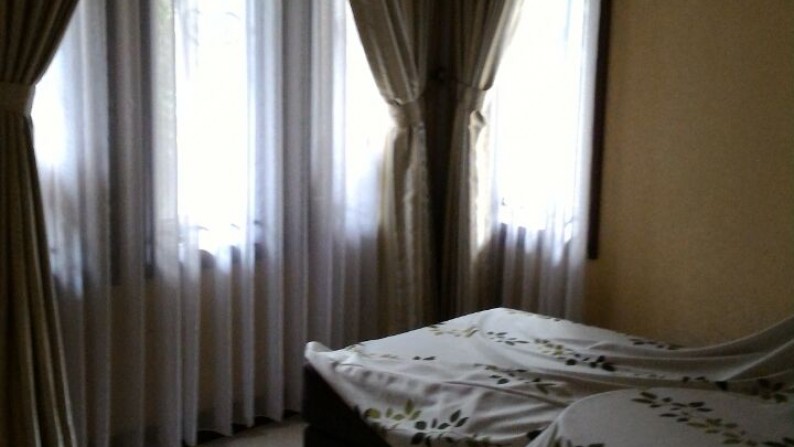 HOT DEAL !  #FOR SALE Rumah tinggal nyaman siap huni Setrasari kulon (Semi furnished)