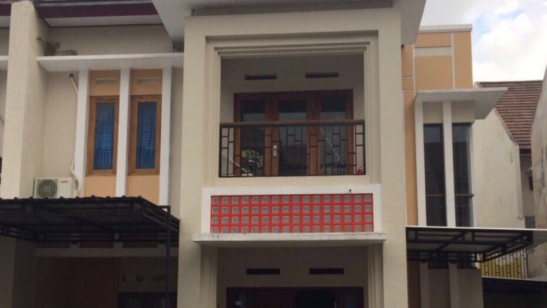 RUMAH DENGAN DESAIN MEWAH HARGA TERJANGKAU UNTUK KELUARGA MUDA.