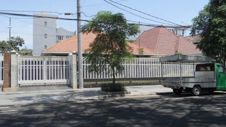 Sewa rumah pusat kota cocok untuk kantor