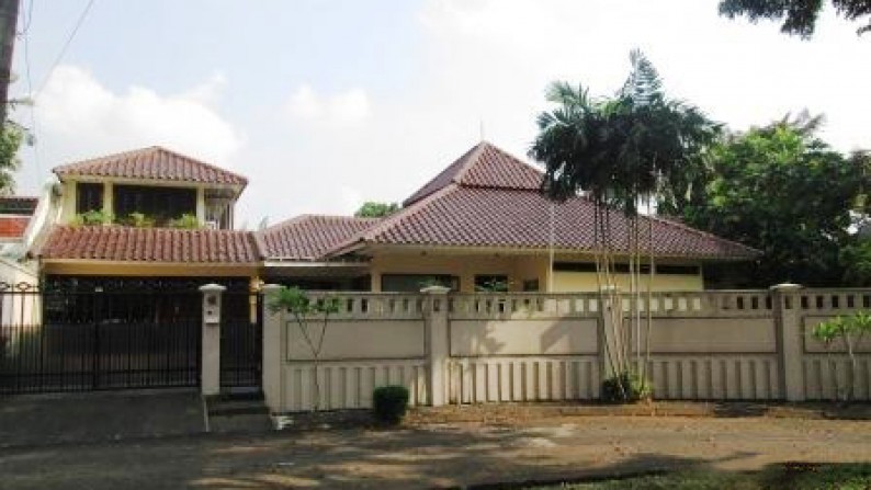 Rumah Luxury di Kawasan Bintaro Sektor 1, Jakarta Selatan