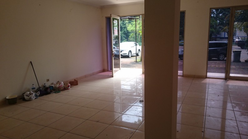 Dijual Rumah Usaha 2 Muka, depan Rukan, Belakang Rumah, siap huni