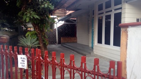 RUMAH TINGGAL DISEWAKAN, DIDEKAT ALUN-ALUN KIDUL, YOGYAKARTA