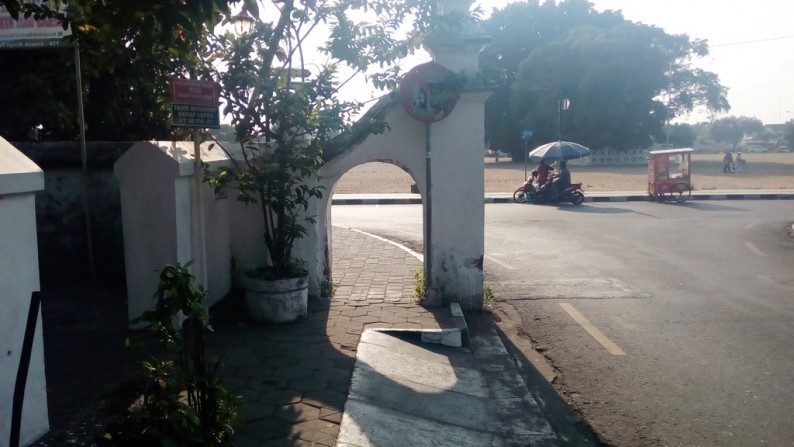 RUMAH TINGGAL DISEWAKAN, DIDEKAT ALUN-ALUN KIDUL, YOGYAKARTA