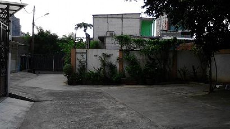 Dijual rumah di Taman Cosmos, Jakarta Barat