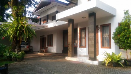 Rumah 2 Lantai Siap Huni Ini Terletak Di Lebak Bulus Jakarta Selatan