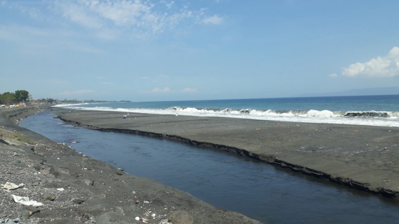 Beachfront 1,9 ha at Siyut Beach, 5 min to Safari Park