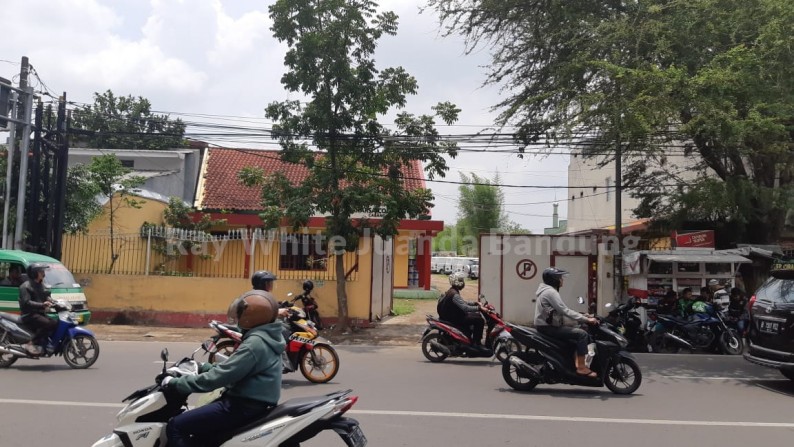 Tanah dan Bangunan di Jl. Raya Bandung-Cimahi