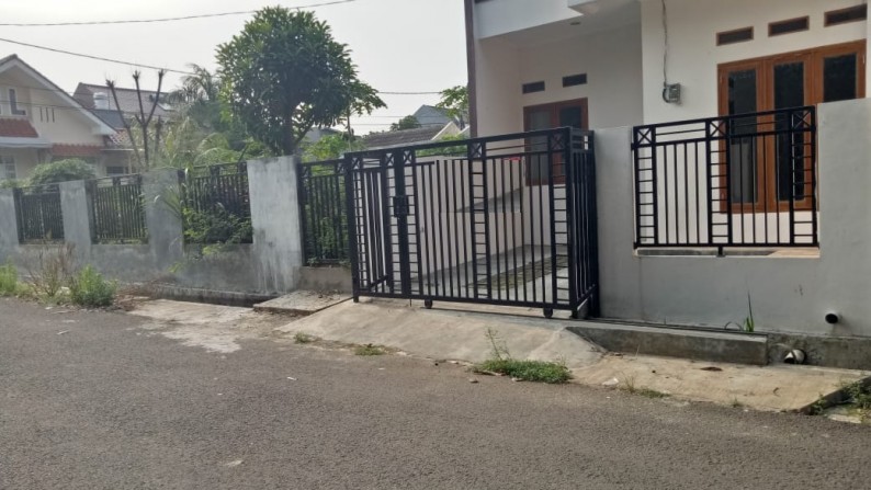 Rumah Siap Huni,Bagus sekali  di Villa Bintaro Indah