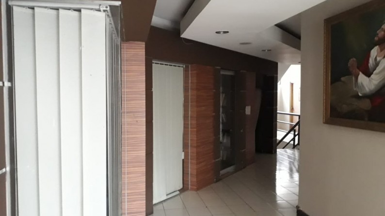 Jual Gedung di Kapten Tendean Ada Ijin Klinik Dan Hotel