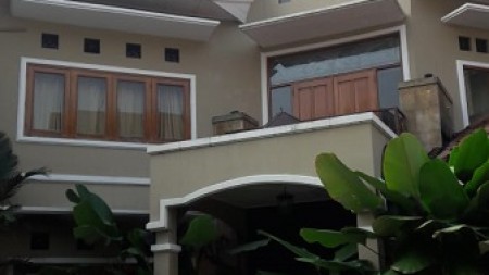 Dijual Rumah Cantik Tanah Ngantong di lebakbulus