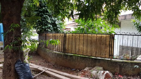 Dijual Rumah hook Nyaman Tengah Kota Jakarta Selatan Hitung Tanah Jalan Dempo