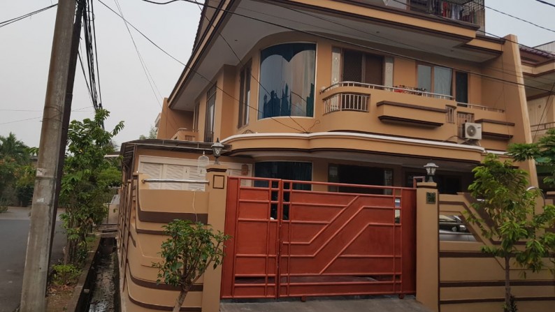 Dijual Rumah di Green Garden, Jakarta Barat