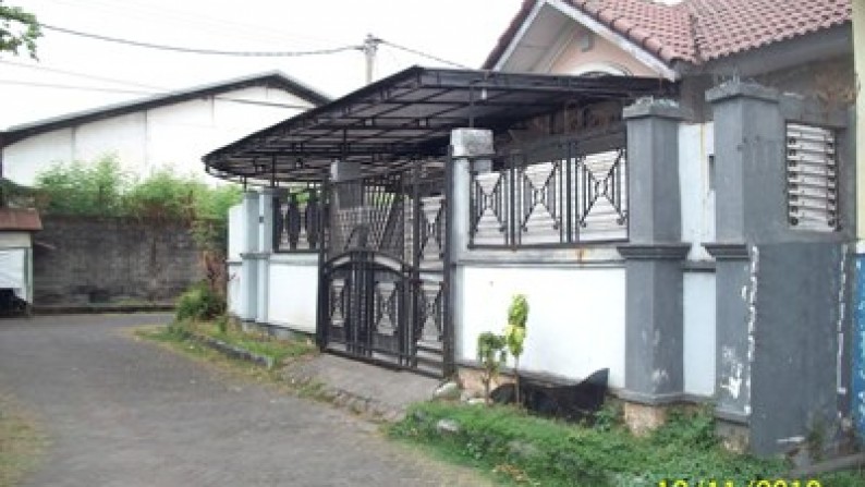 Jual Rumah 1 Lantai, Minimalis, Bagus, Row Jalan depan Lebar + Paving, Hoek/Pojokan, Siap Huni - NH -