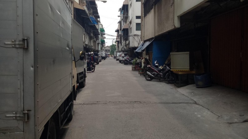 Ruko Gandeng 4 lantai cocok untuk kantor ,gudang di Bandengan Jakarta Utara