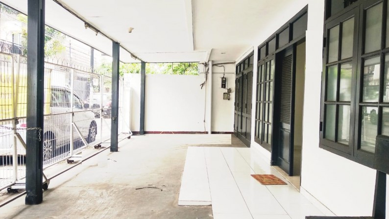 Rumah cantik, siap huni di jakarta barat