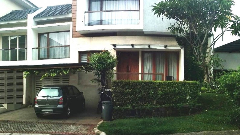 Rumah cantik, siap huni di kebayoran Residence