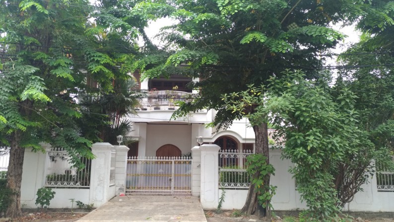 Rumah Hoek Asri Kayu Mas