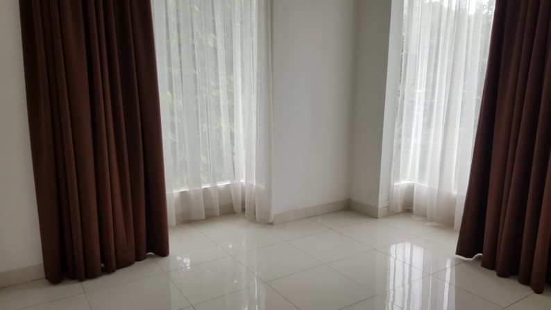 Rumah Standar 2 Lantai,Cantik,Bagus di Bintaro Jaya 9