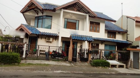 Rumah Bagus Di Pinggir Jl Bintaro Tengah, Bintaro Jaya