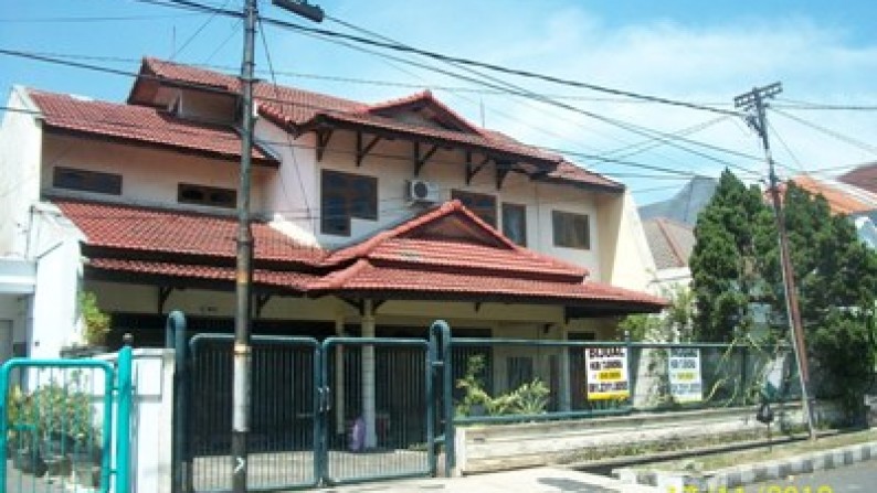 Rumah di Margorejo Indah, Bagus + Terawat, Lingkungan Elite, Siap Huni, Bisa untuk Rumah Tinggal / Kantor dsb