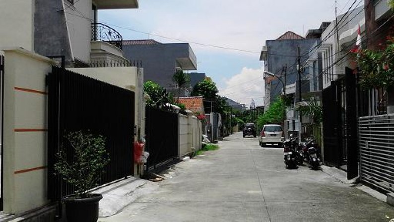 Disewakan rumah di Greenville blok BB