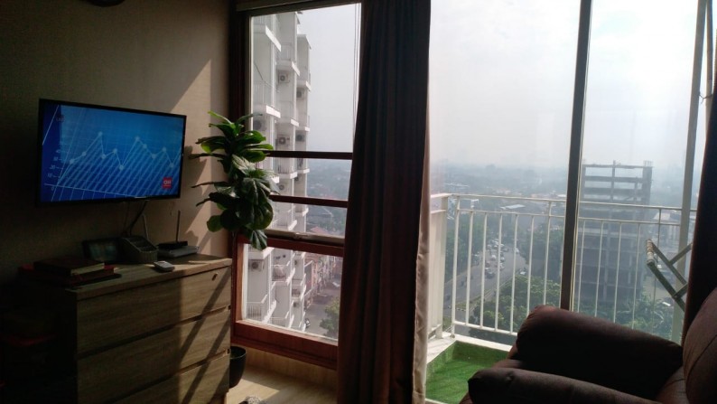 Apartemen Siap Huni, Fully Furnished, Interior keren, cocok utk pasangan Modern dan Dinamis, di Bintaro sektor 3