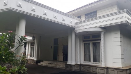 Dijual Rumah Mewah & Asri dan terawat untuk Keluarga Besar di Margasatwa Raya Cilandak KKO Jakarta Selatan