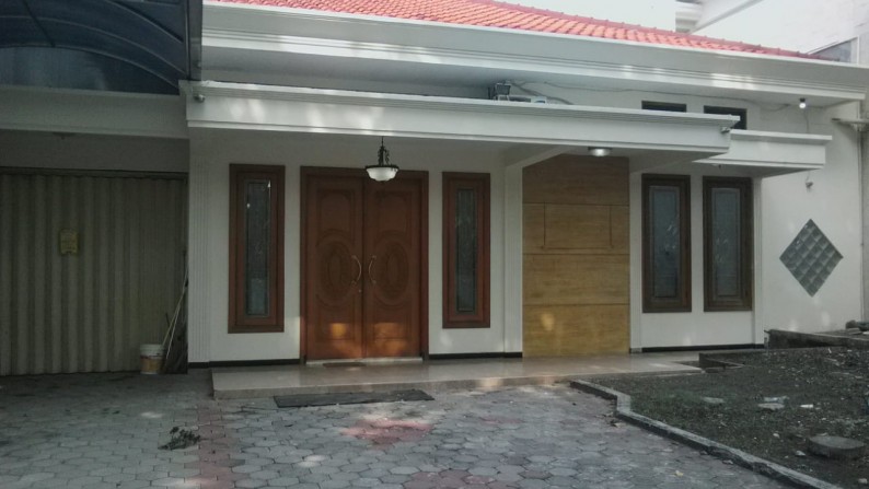 DIJUAL RUMAH TENGAH KOTA JALAN IMAM BONJOL LUAS 682 M2