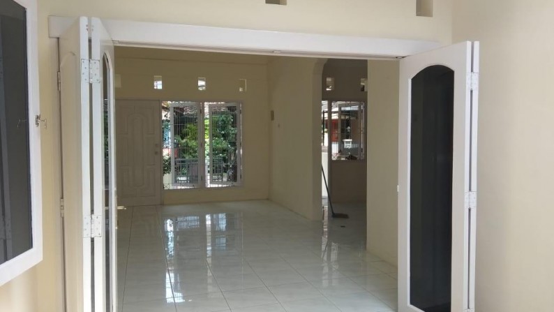 Rumah mungil  Cantik 1 lantai, siap huni, cocok utk kelg kecil di Bintaro