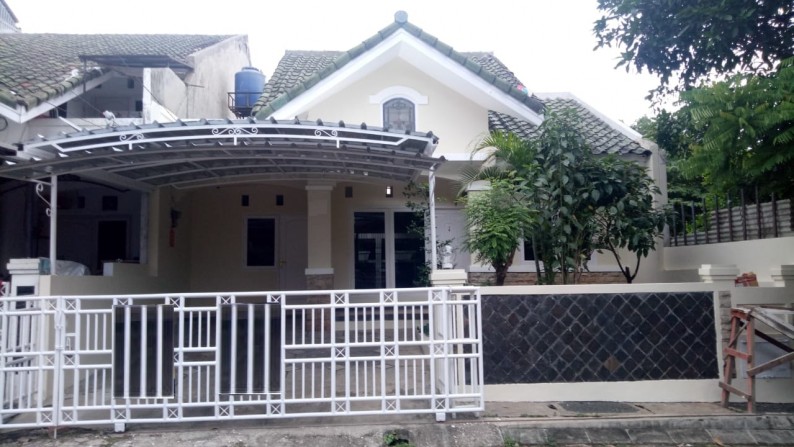 Rumah mungil  Cantik 1 lantai, siap huni, cocok utk kelg kecil di Bintaro