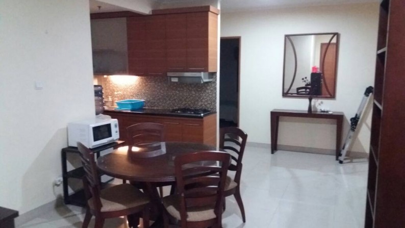 di Jual Apartemen Hampton Park 2 Bedroom