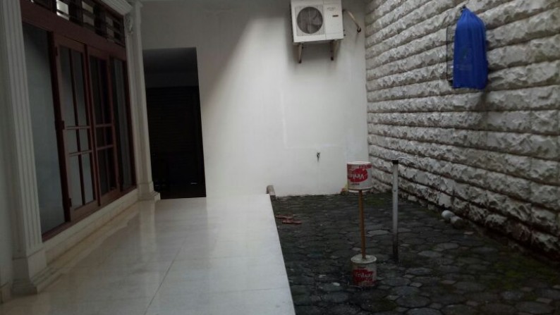 Rumah cantik,siap huni di Jl. Permata