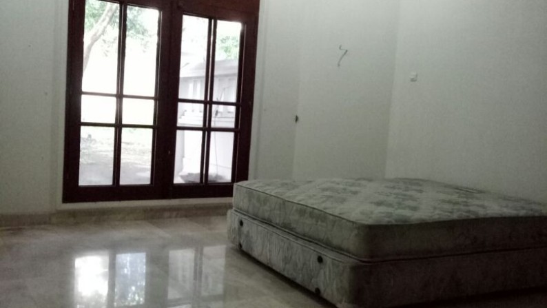 Rumah cantik,siap huni di Jl. Permata