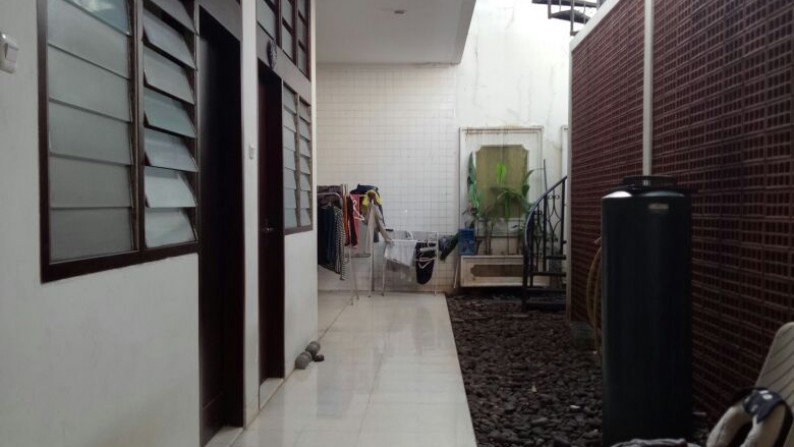 Rumah cantik,siap huni di Jl. Permata