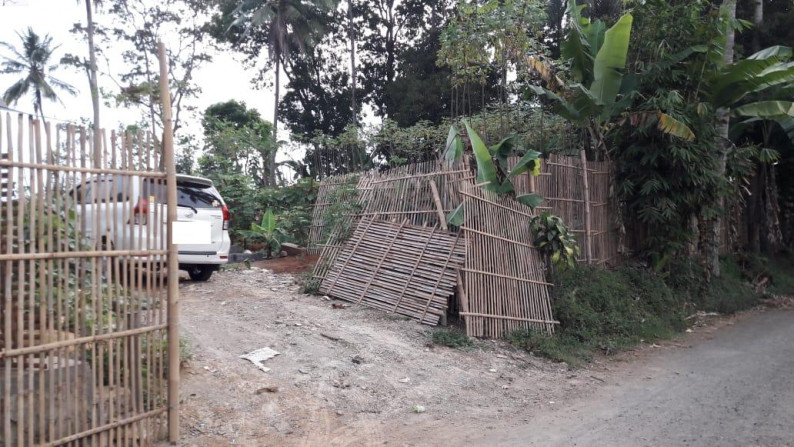 Rumah halaman luas,bagus,siap huni di Cibadak SukaBumi