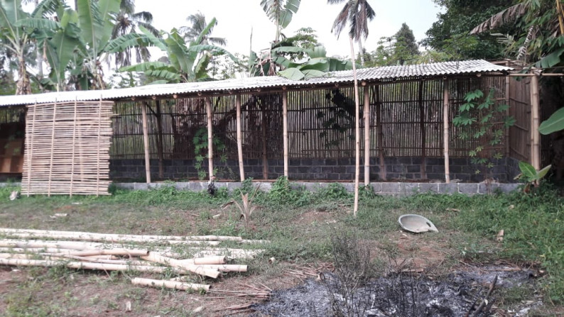 Rumah halaman luas,bagus,siap huni di Cibadak SukaBumi