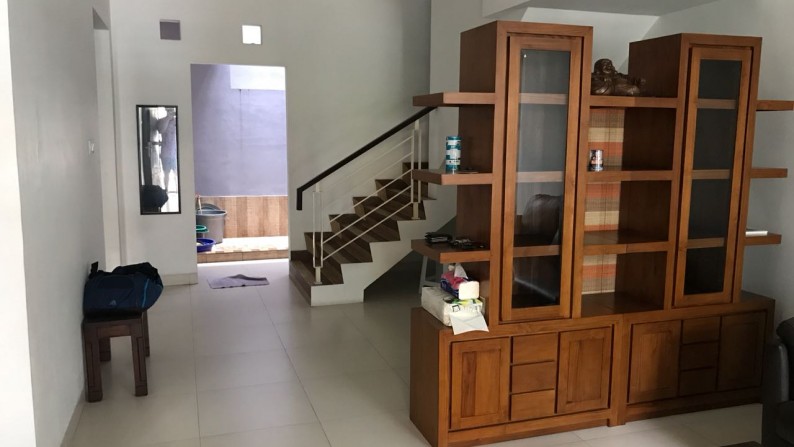 Dijual Rumah di Cluster Madrid - Palem Semi, Karawaci