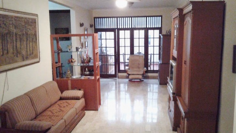 Rumah PTB Duren Sawit semi Furnish, Luas 213m2