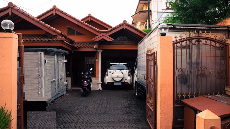 Rumah Siap Huni di Menteng Dalam Tebet Jakarta Selatan