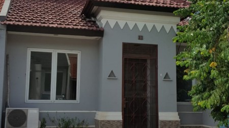 Rumah keluarga - JL. Ubud Timur 1 Lippo Karawaci Tangerang