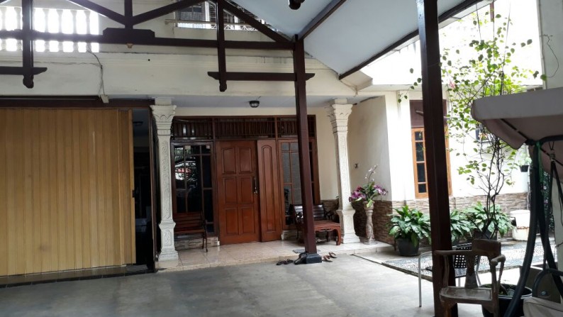 Dijual Rumah di Rasamala Raya Luas Tanah 205m2 Tebet Jakarta Selatan